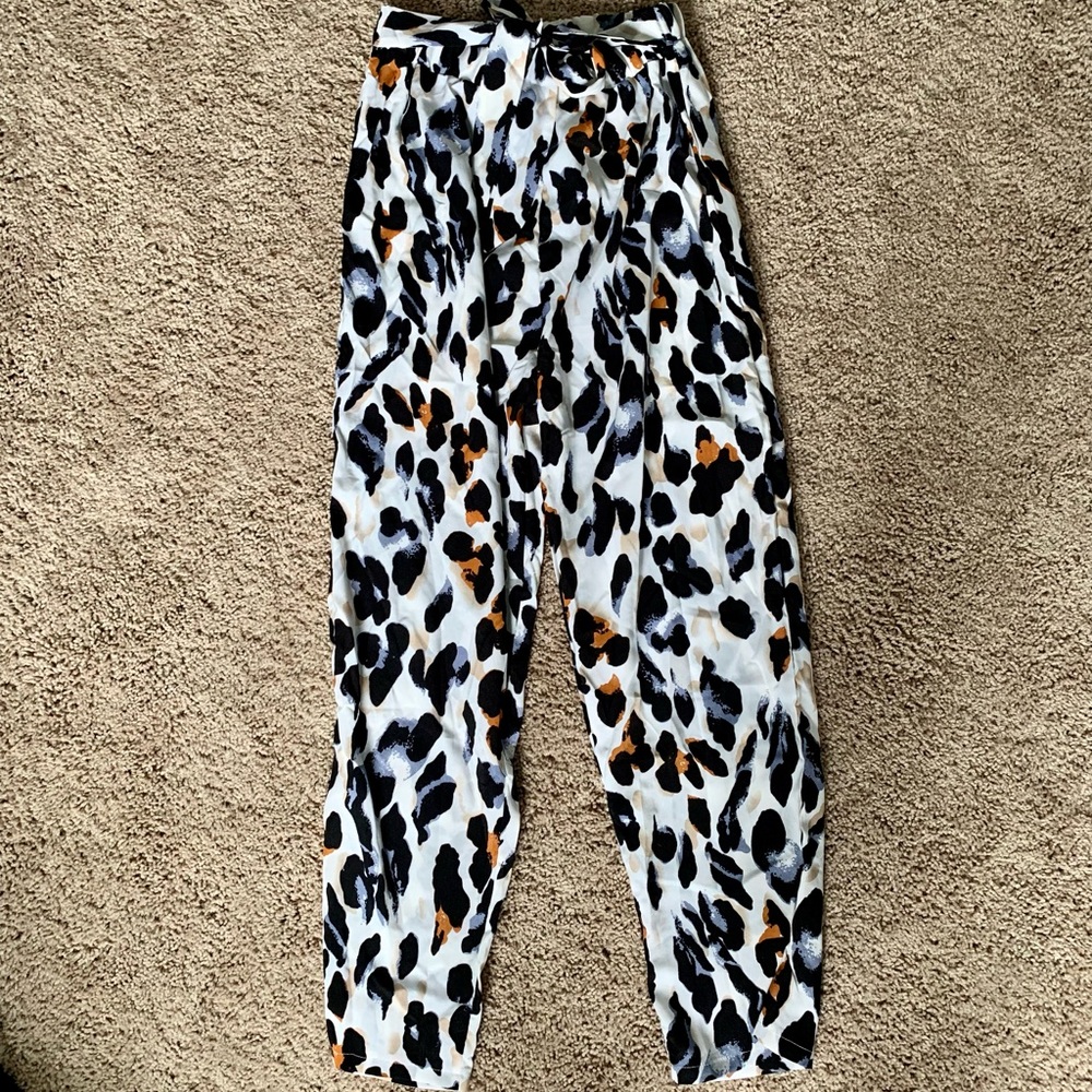 Belted Sheer Cropped Pants with Print